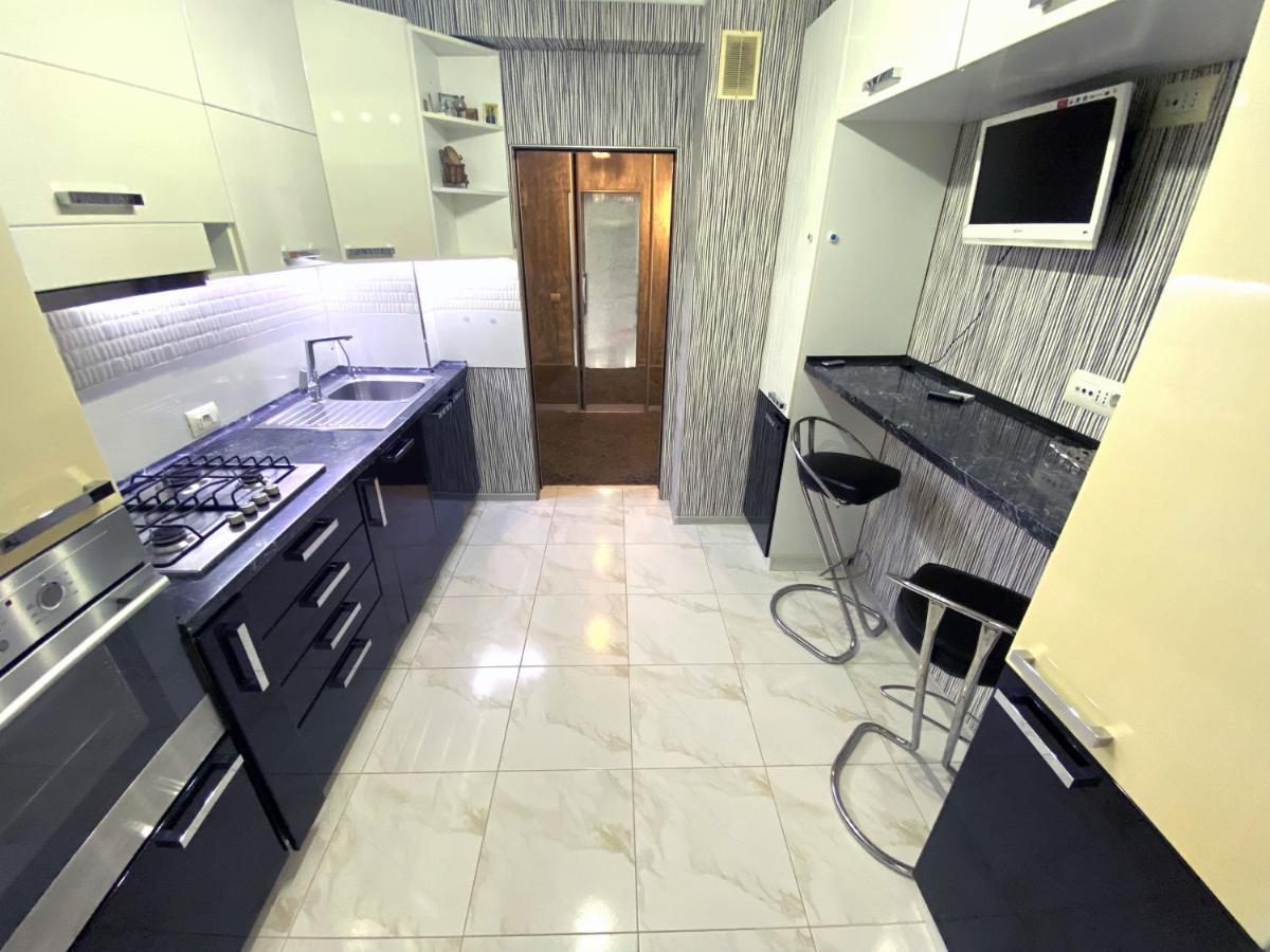 צ'יסינאו Bright Luxury Apartment Near Center מראה חיצוני תמונה