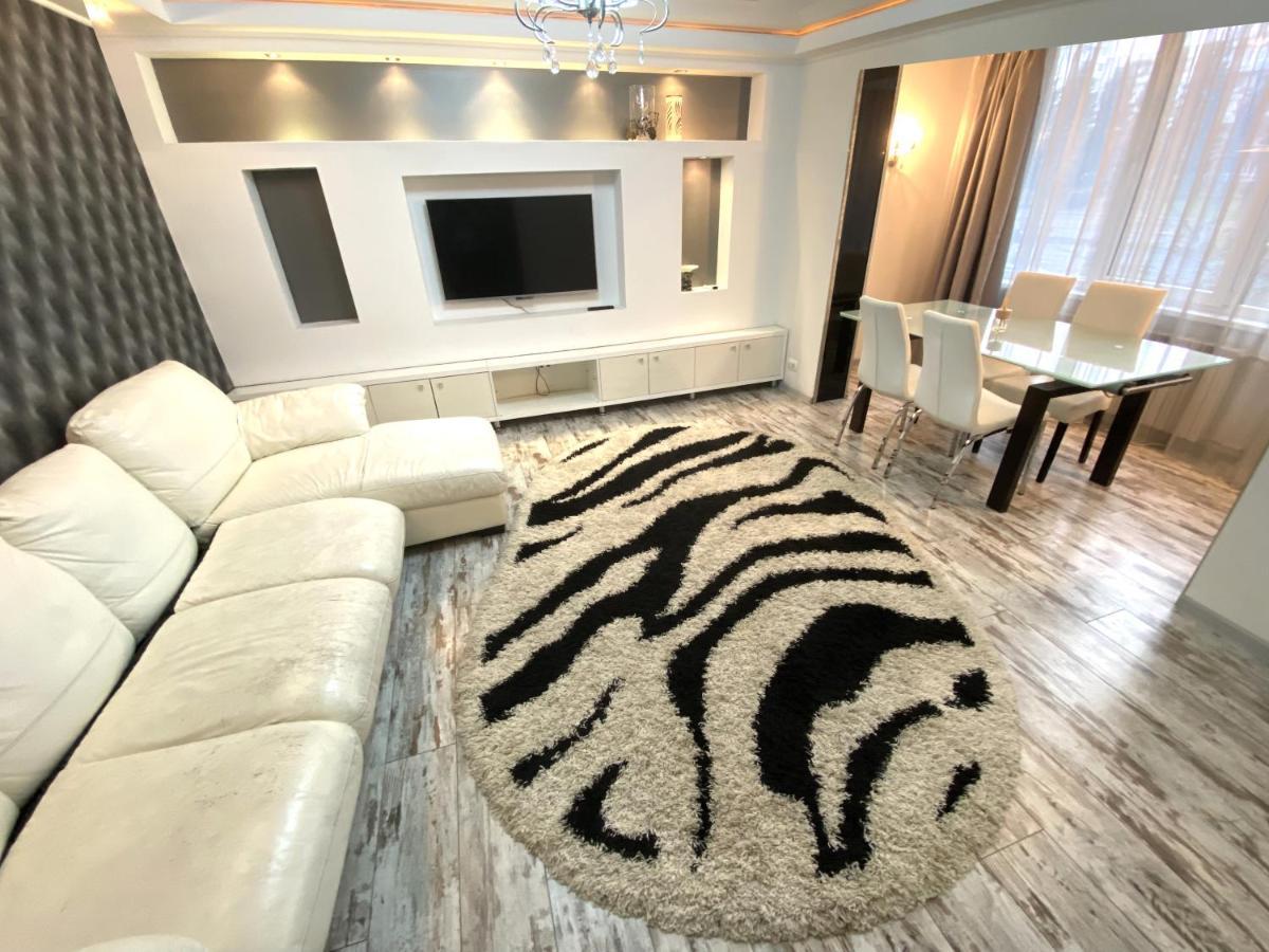 צ'יסינאו Bright Luxury Apartment Near Center מראה חיצוני תמונה