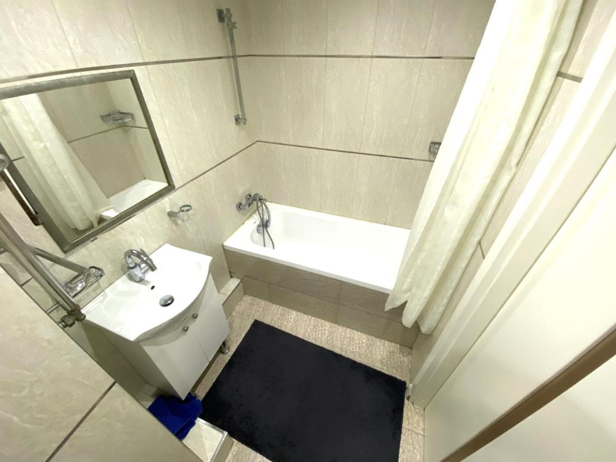 צ'יסינאו Bright Luxury Apartment Near Center מראה חיצוני תמונה